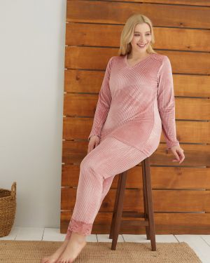 Kadın Büyük Beden Kadife Dantelli Pijama Takımı